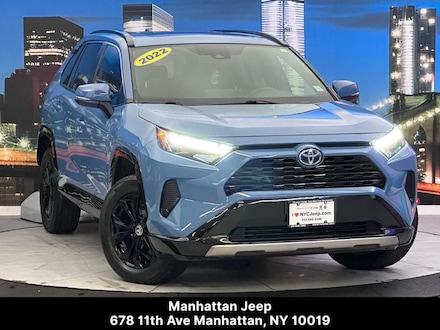 2022 Toyota RAV4 Hybrid SE SUV
