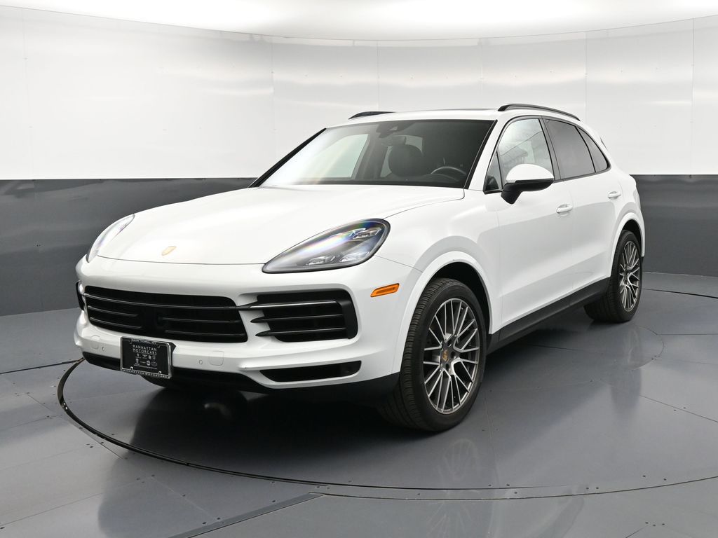 2022 Porsche Cayenne Platinum Edition's photo