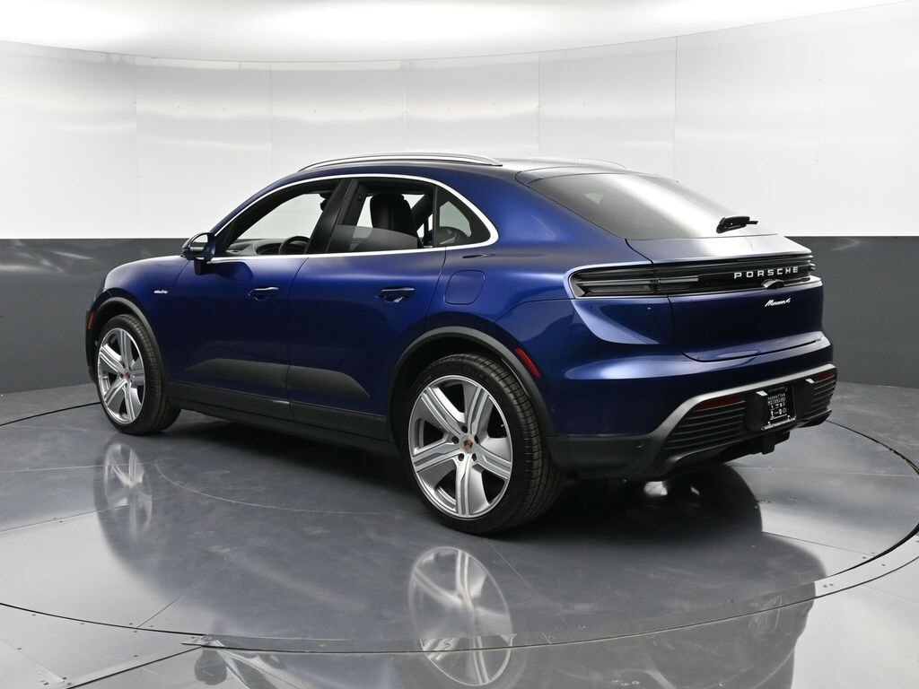 2024 Porsche Macan Electric 4 photo 3