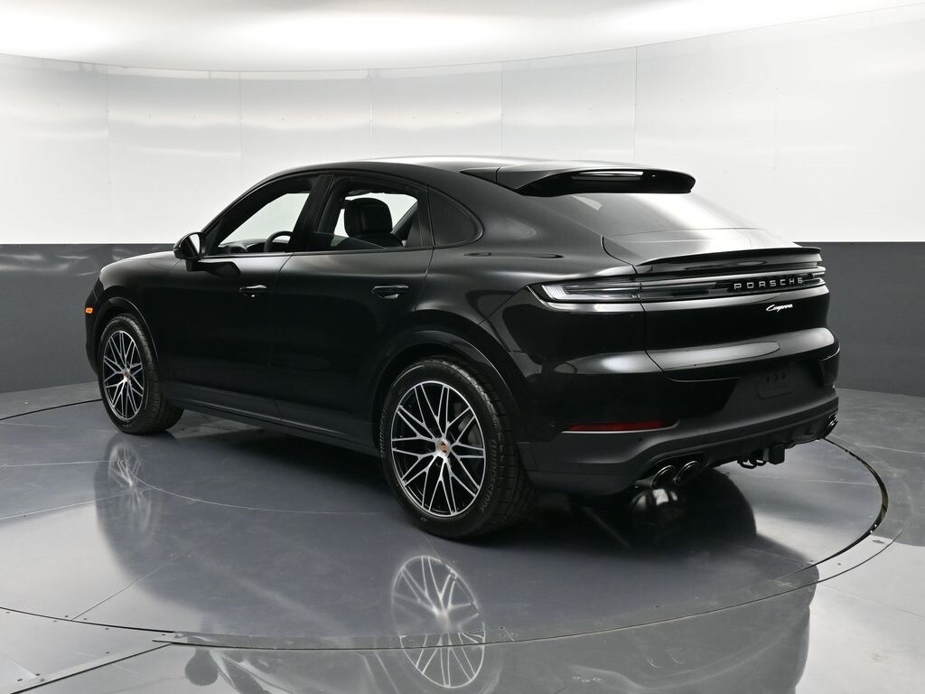 2026 Porsche Cayenne Coupe photo 3