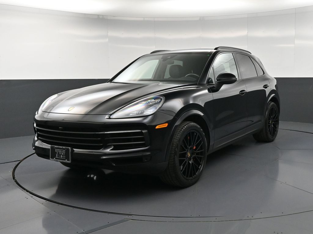 2022 Porsche Cayenne Platinum Edition's photo
