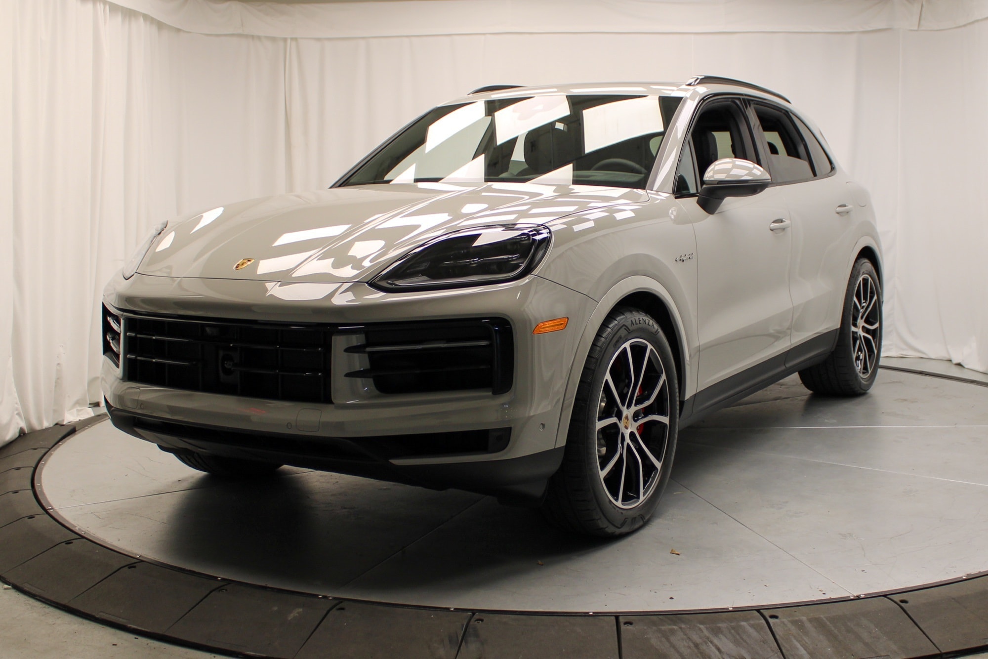 2025 Porsche Cayenne S E-Hybrid
