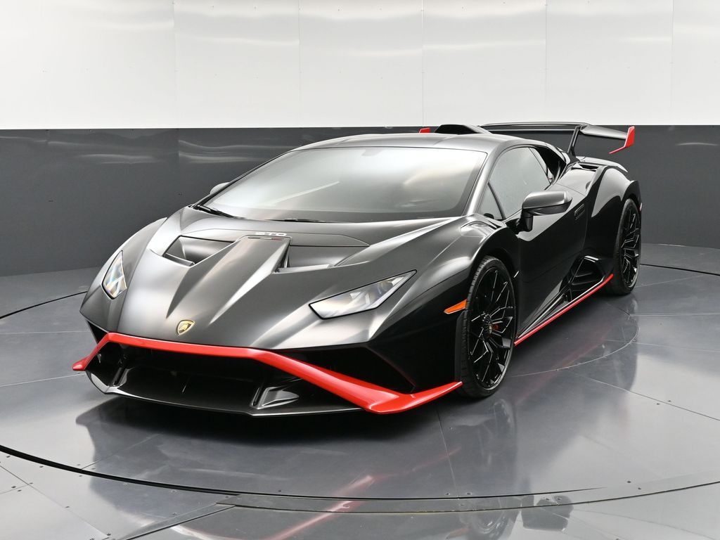 2024 Lamborghini Huracan's photo