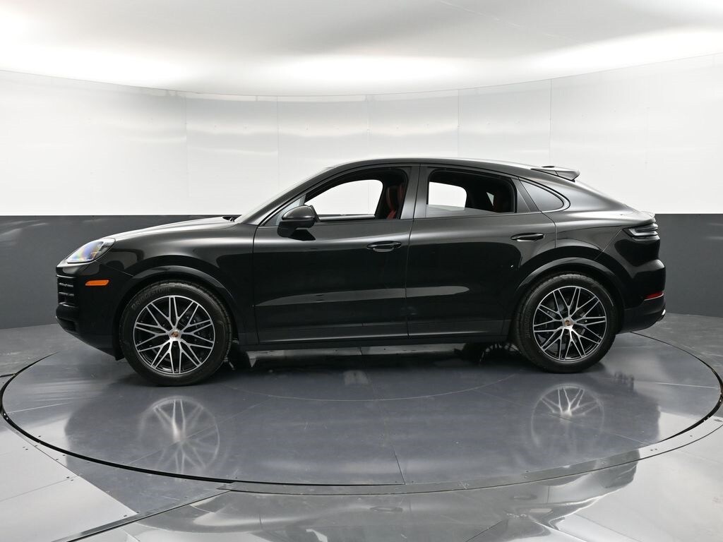 2026 Porsche Cayenne Coupe photo 2