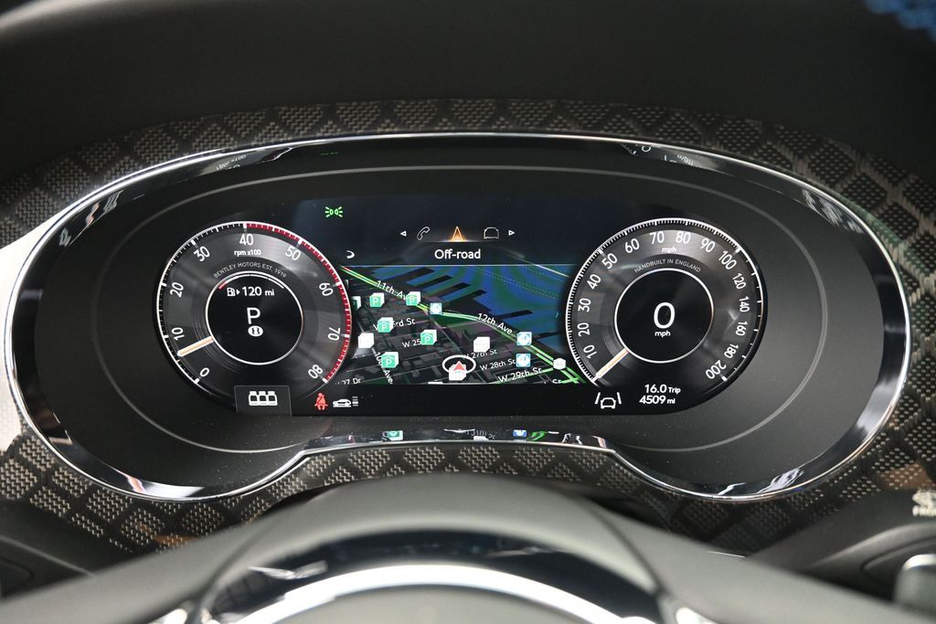 2025 Bentley Bentayga S - Photo 17