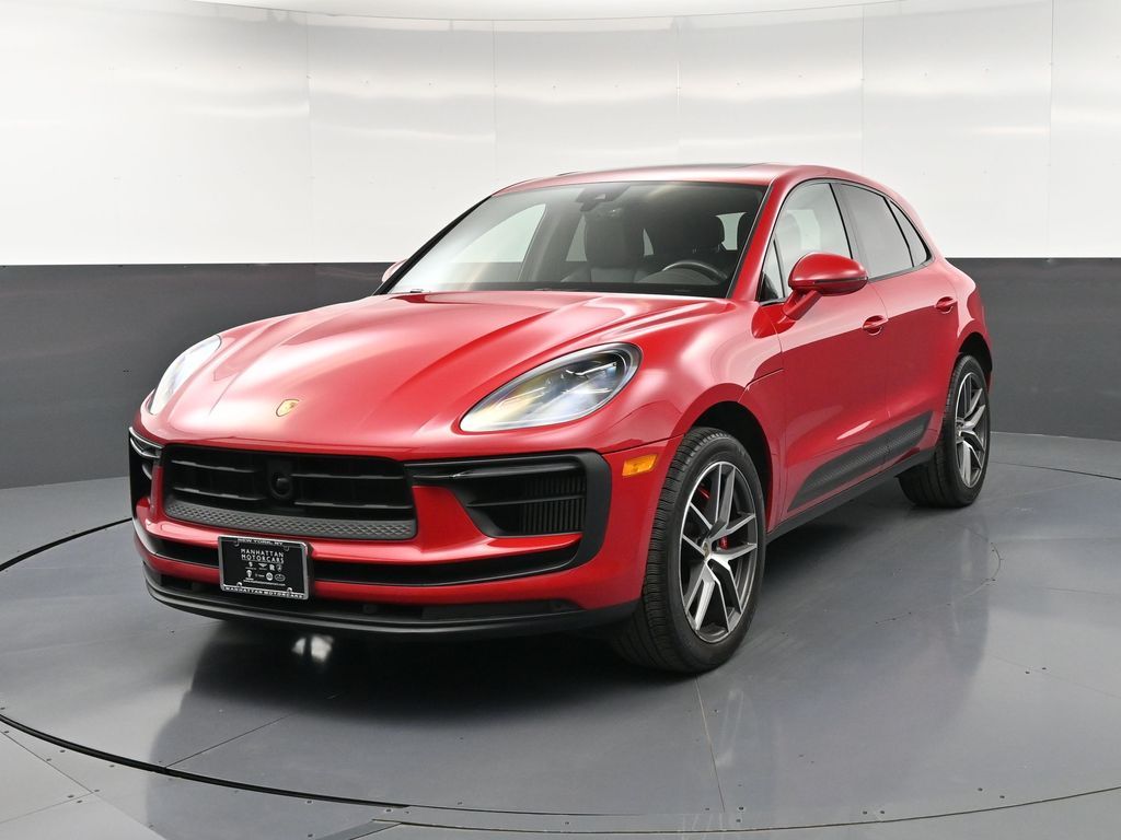 2022 Porsche Macan S's photo
