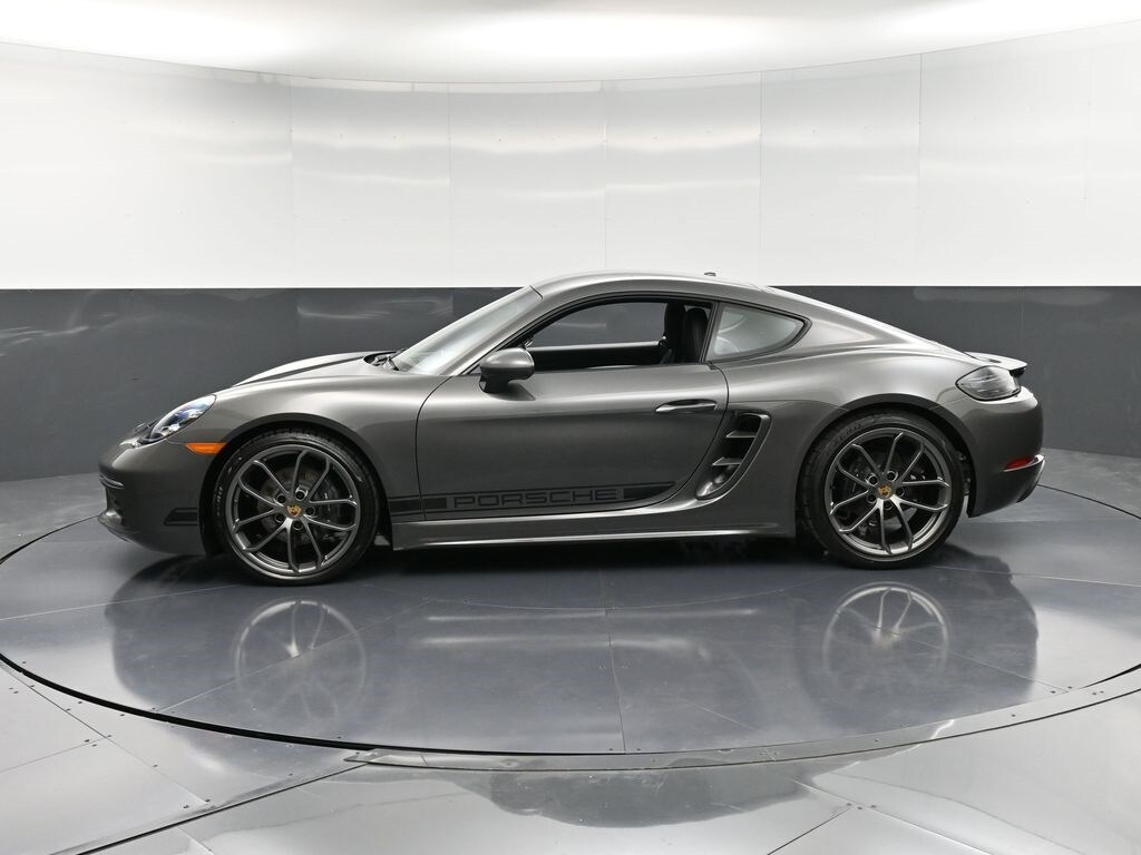 2025 Porsche Cayman photo 2