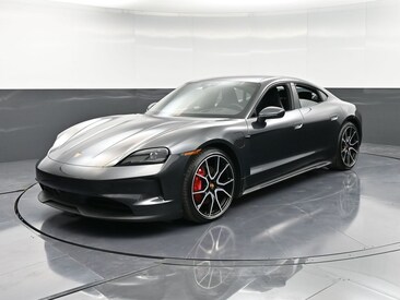 2025 Porsche Taycan 4S Sedan