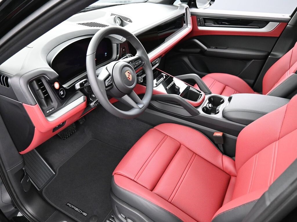 2026 Porsche Cayenne Coupe photo 4