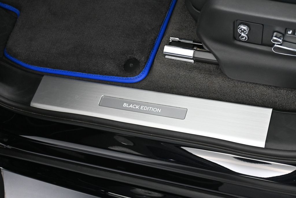 2025 Bentley Bentayga S - Photo 14