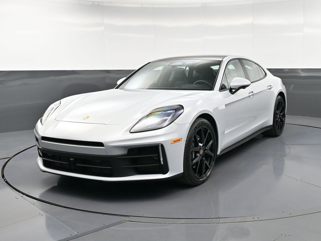 2026 Porsche Panamera 4