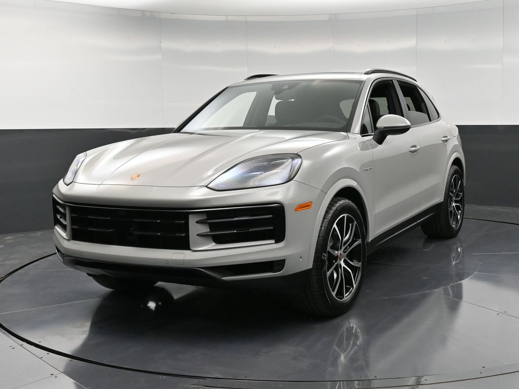 2026 Porsche Cayenne E-Hybrid's photo