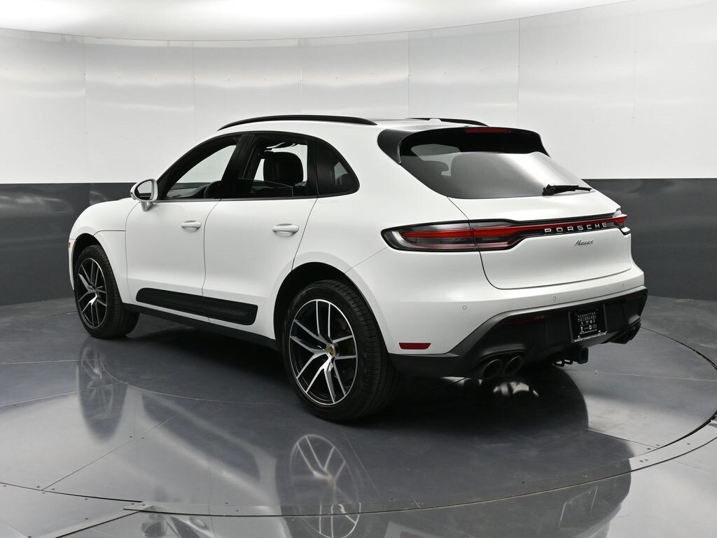 2024 Porsche Macan S photo 3