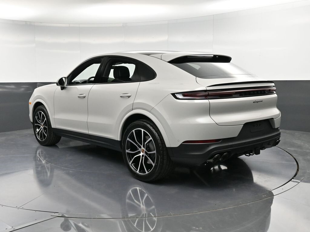 2026 Porsche Cayenne Coupe photo 3
