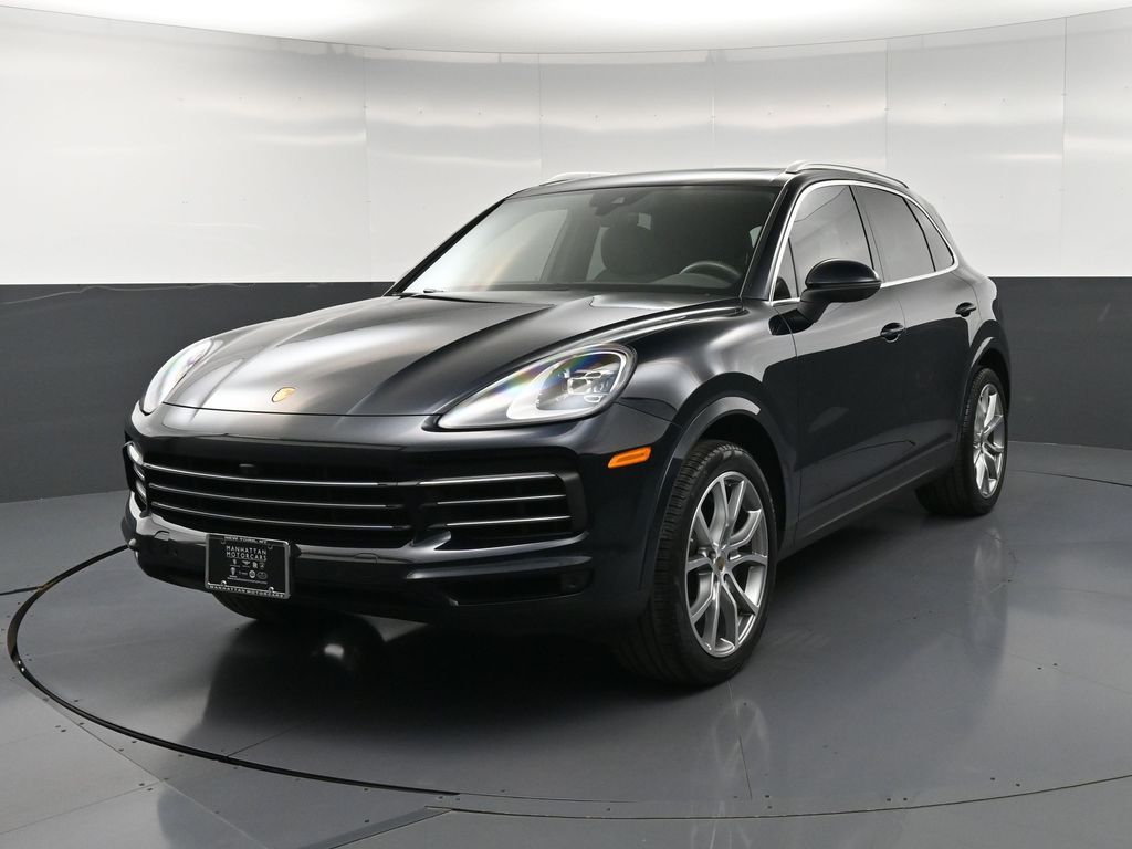 2023 Porsche Cayenne Platinum Edition's photo