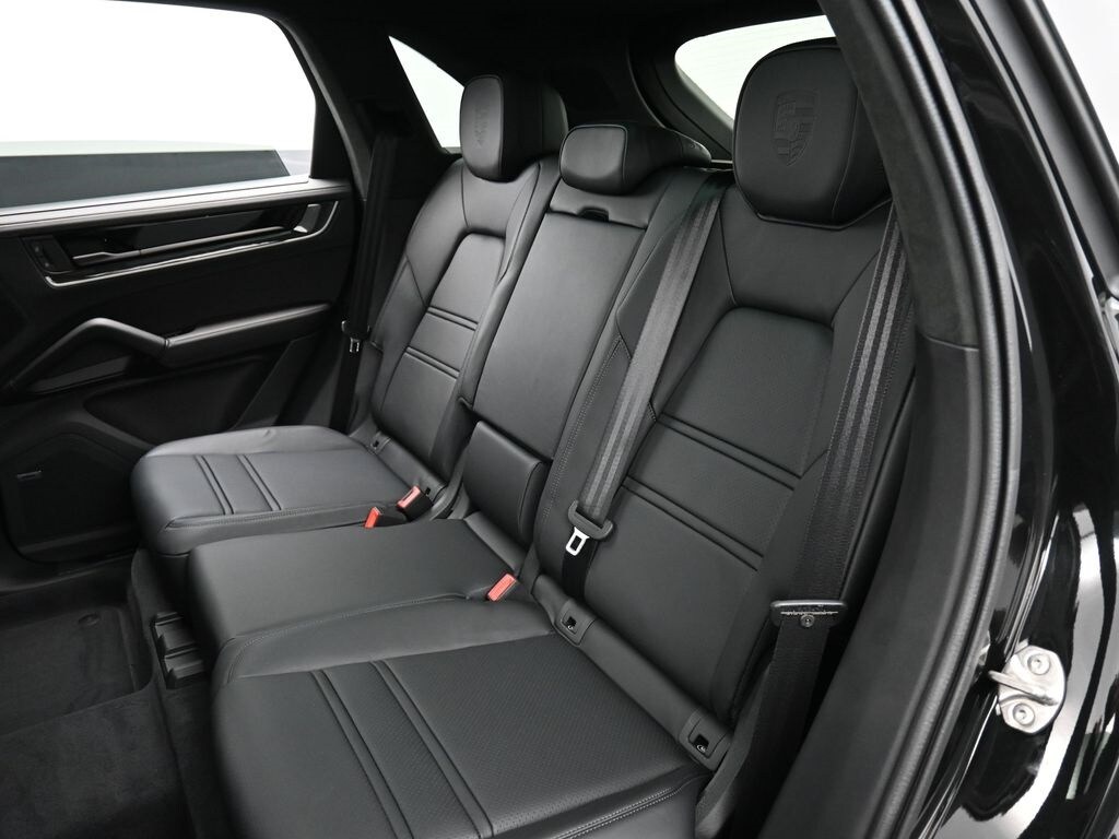 2026 Porsche Cayenne Turbo E-Hybrid - Photo 24
