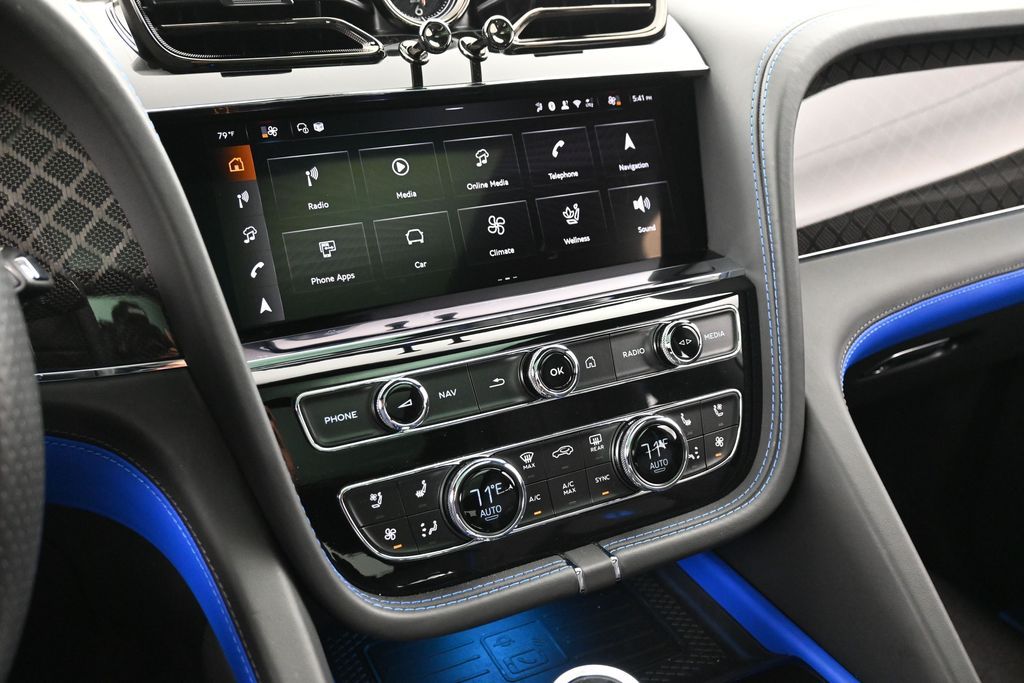 2025 Bentley Bentayga S - Photo 20