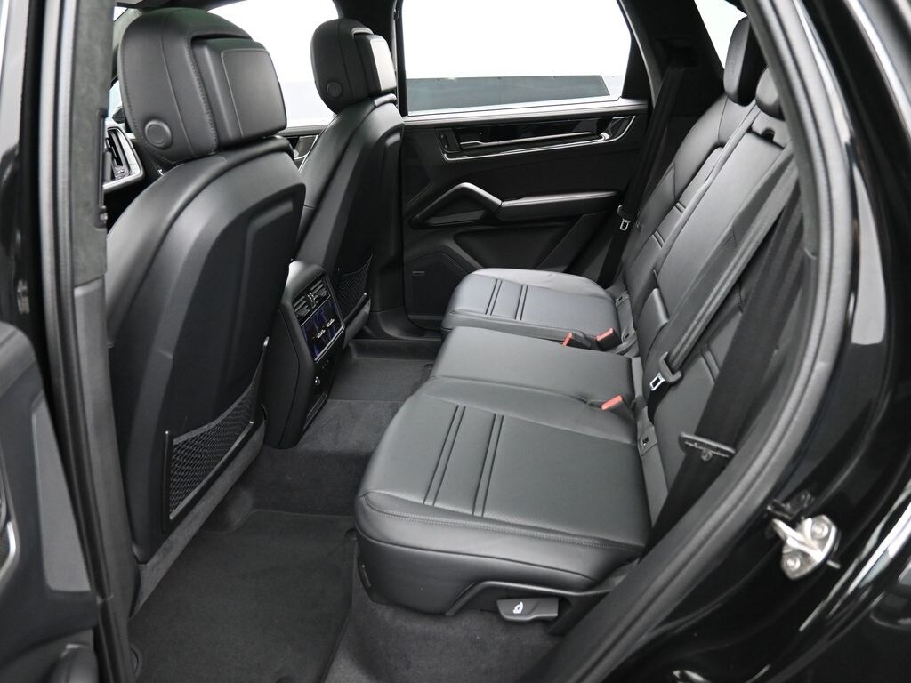 2026 Porsche Cayenne Turbo E-Hybrid - Photo 25