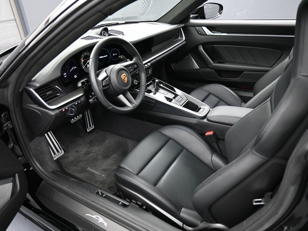 2023 Porsche 911 Turbo S photo 4