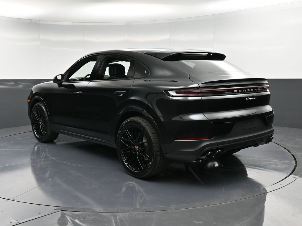 2026 Porsche Cayenne Coupe photo 3