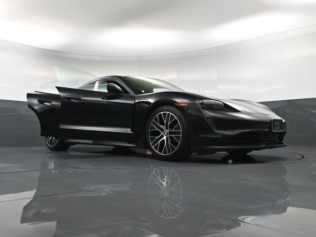 2021 Porsche Taycan 33