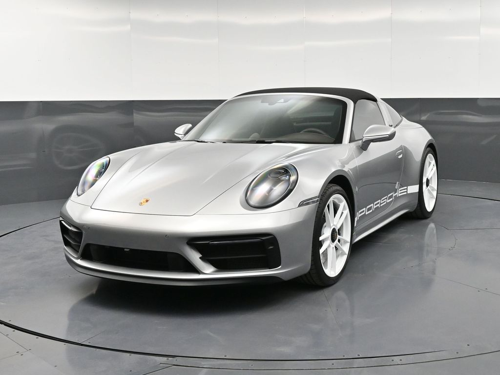 2024 Porsche 911 GTS