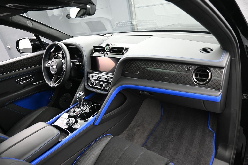 2025 Bentley Bentayga S - Photo 31