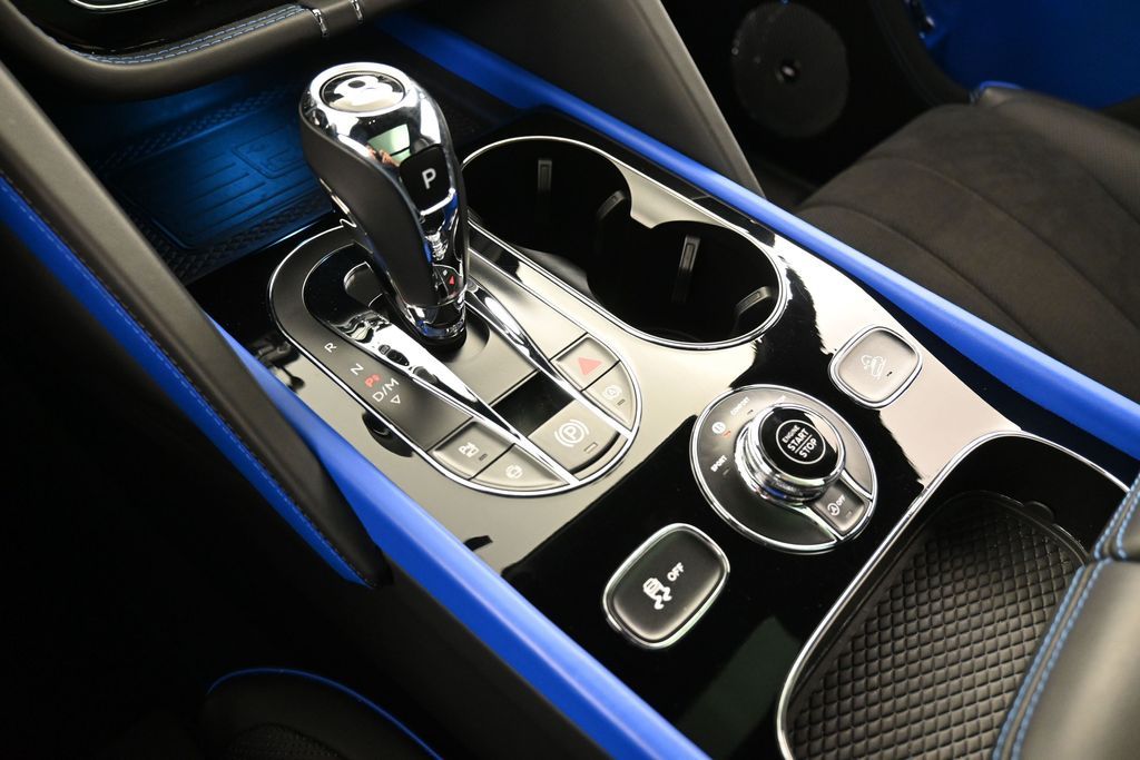 2025 Bentley Bentayga S - Photo 21