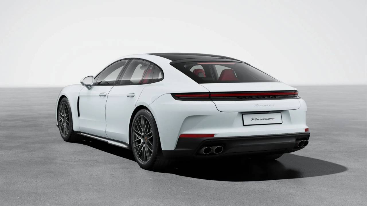 2026 Porsche Panamera 4 photo 3
