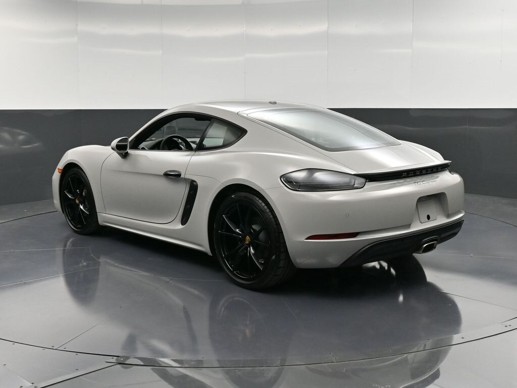 2024 Porsche Cayman Base photo 3