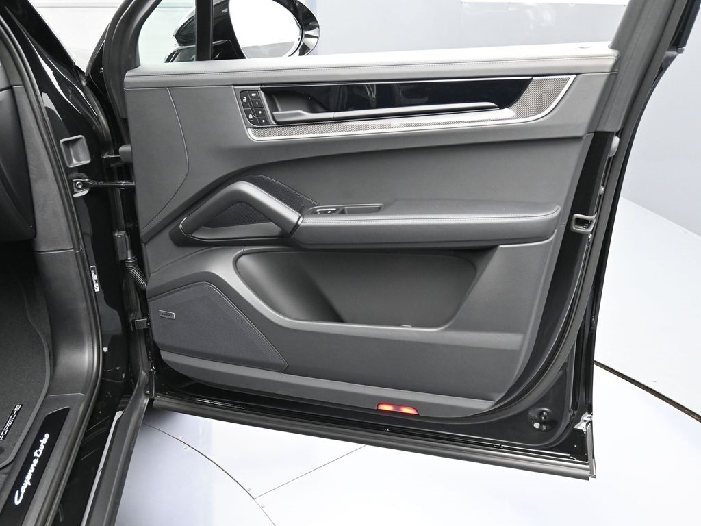 2026 Porsche Cayenne Turbo E-Hybrid - Photo 29