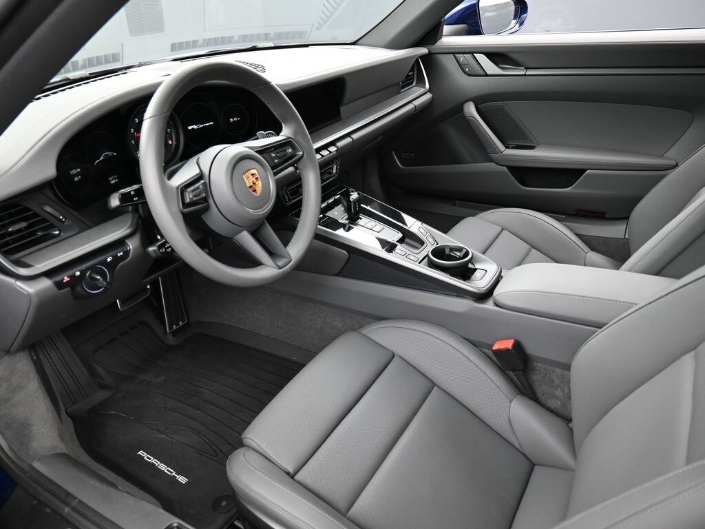 2024 Porsche 911 T 4 photo 4