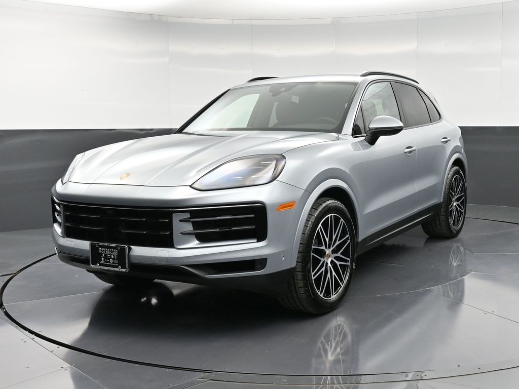 2025 Porsche Cayenne Base
