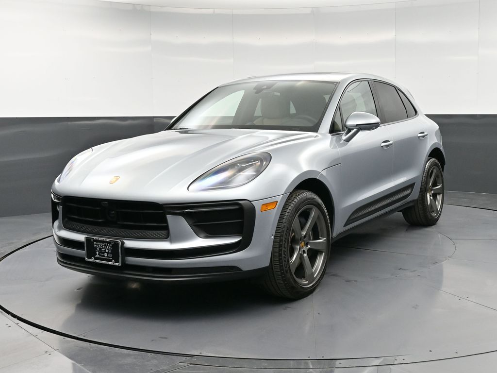 2022 Porsche Macan Base