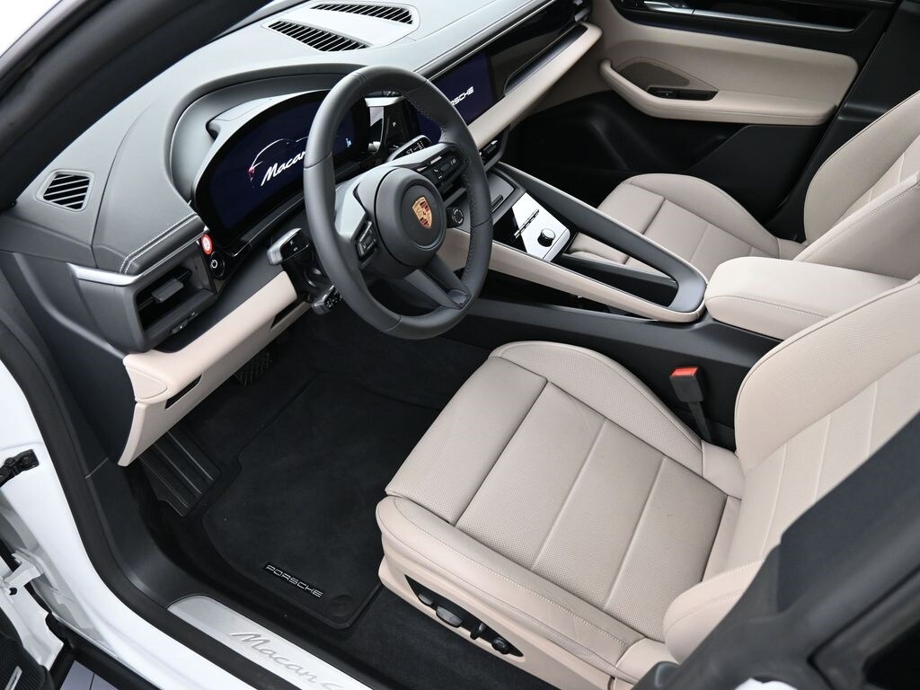 2024 Porsche Macan Electric 4 photo 4