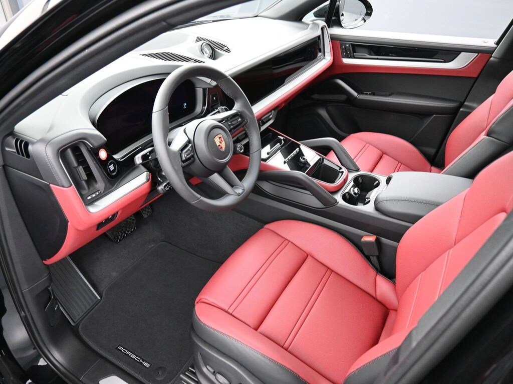 2026 Porsche Cayenne Coupe photo 4