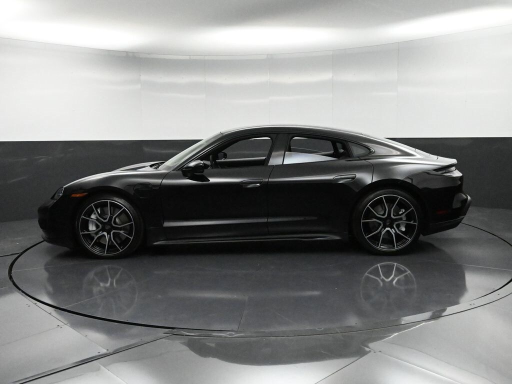 2026 Porsche Taycan Turbo photo 2