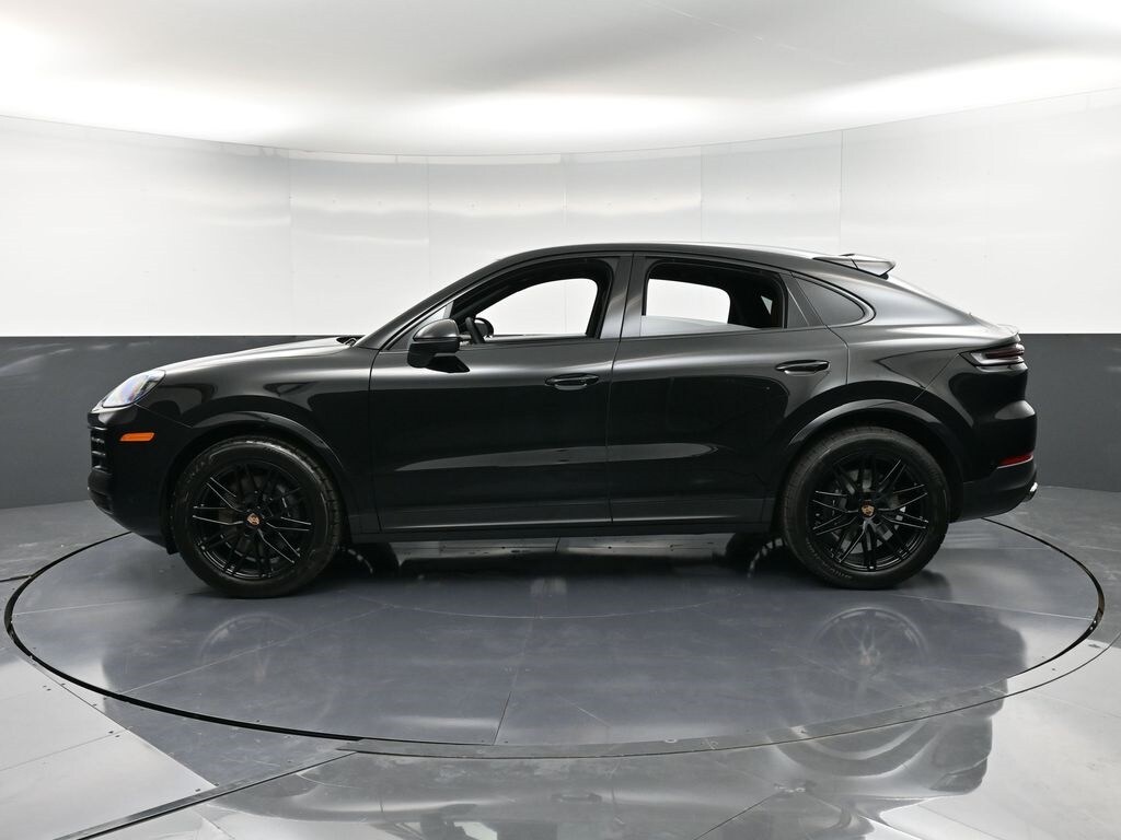 2026 Porsche Cayenne Coupe photo 2