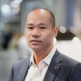 Staff member Shimon Kada from ID_16f397