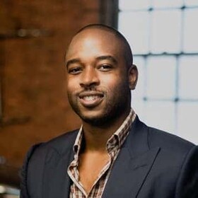 Staff member Moses Nnado from ID_16f397