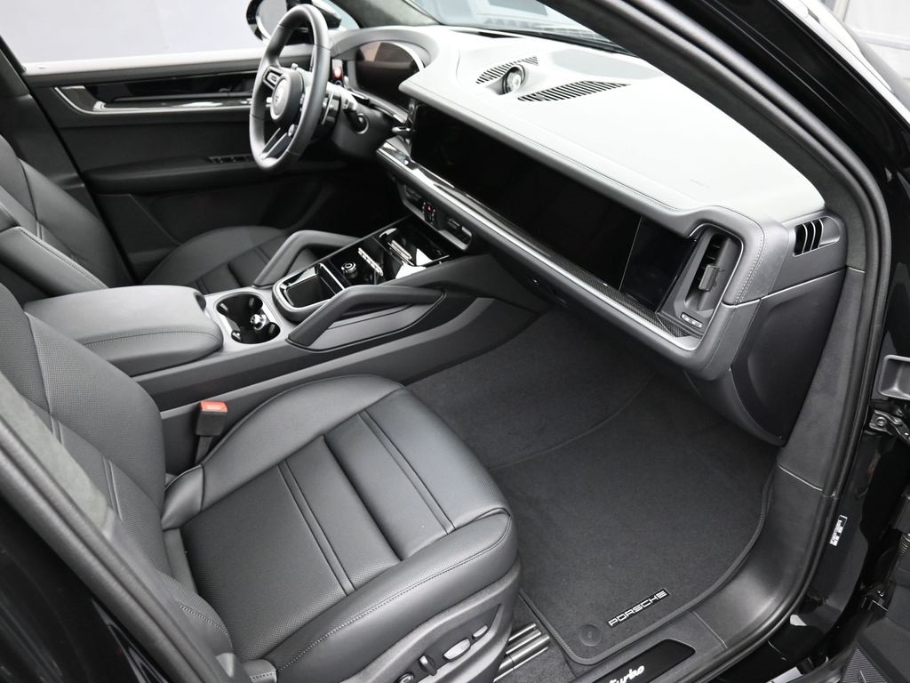 2026 Porsche Cayenne Turbo E-Hybrid - Photo 32