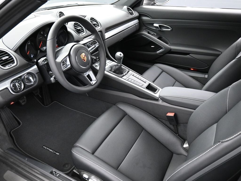 2025 Porsche Cayman photo 4