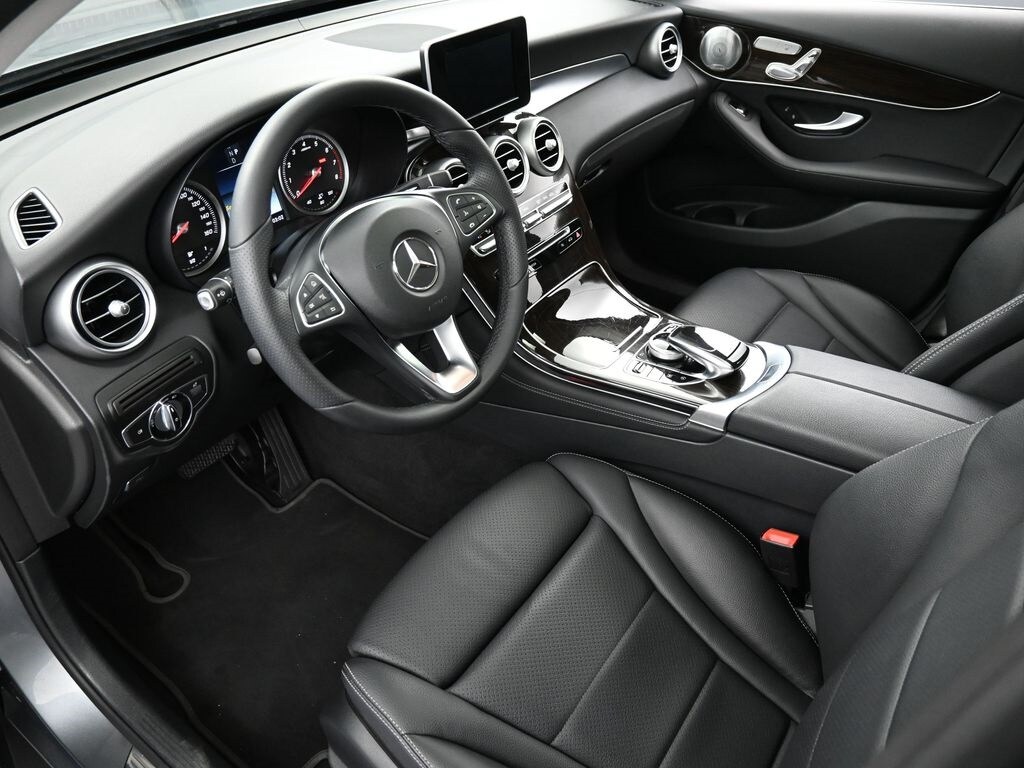 2017 Mercedes Benz GLC 300 Coupe 4MATIC photo 4