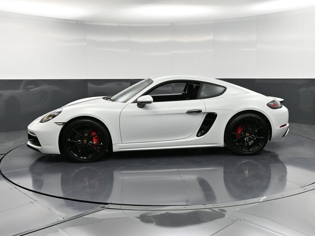 2025 Porsche Cayman S photo 2