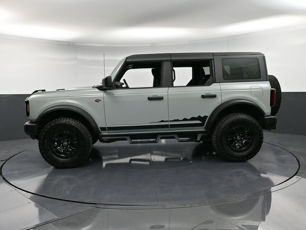 2022 Ford Bronco Wildtrak photo 2