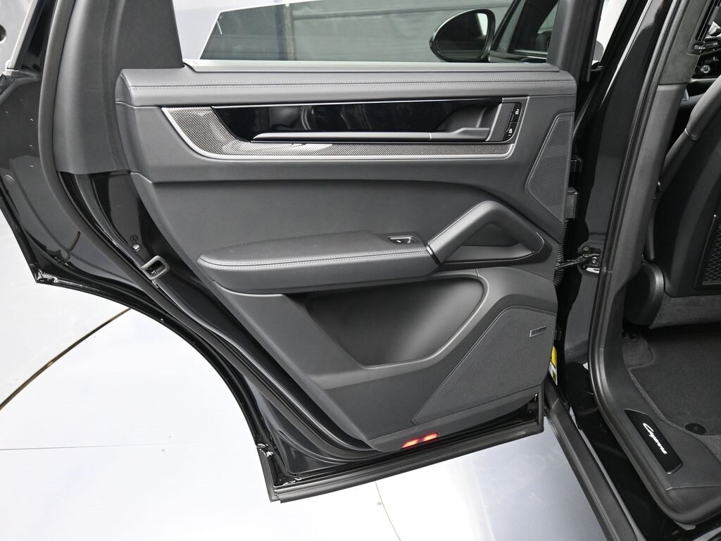 2026 Porsche Cayenne Turbo E-Hybrid - Photo 23