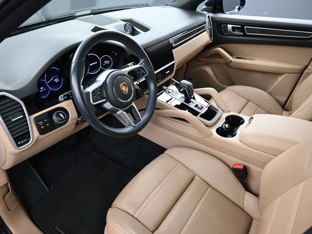 2022 Porsche Cayenne Coupe photo 4