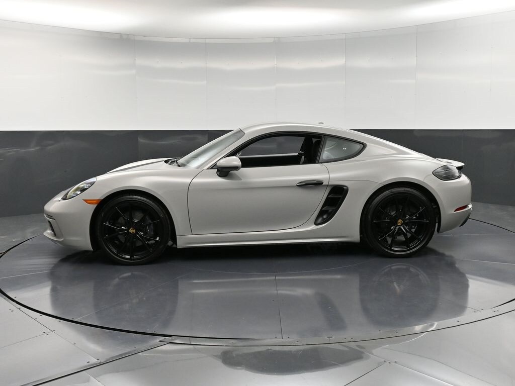 2024 Porsche Cayman Base photo 2