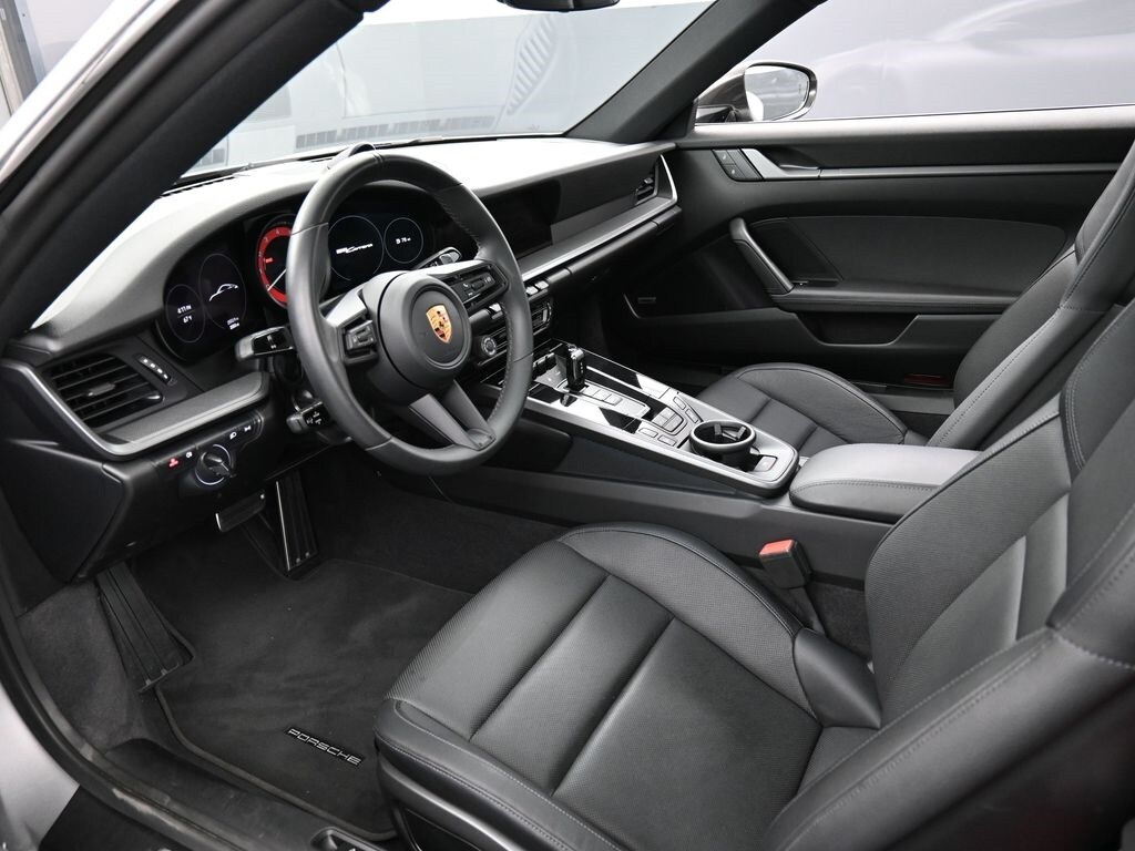 2023 Porsche 911 4 T photo 4