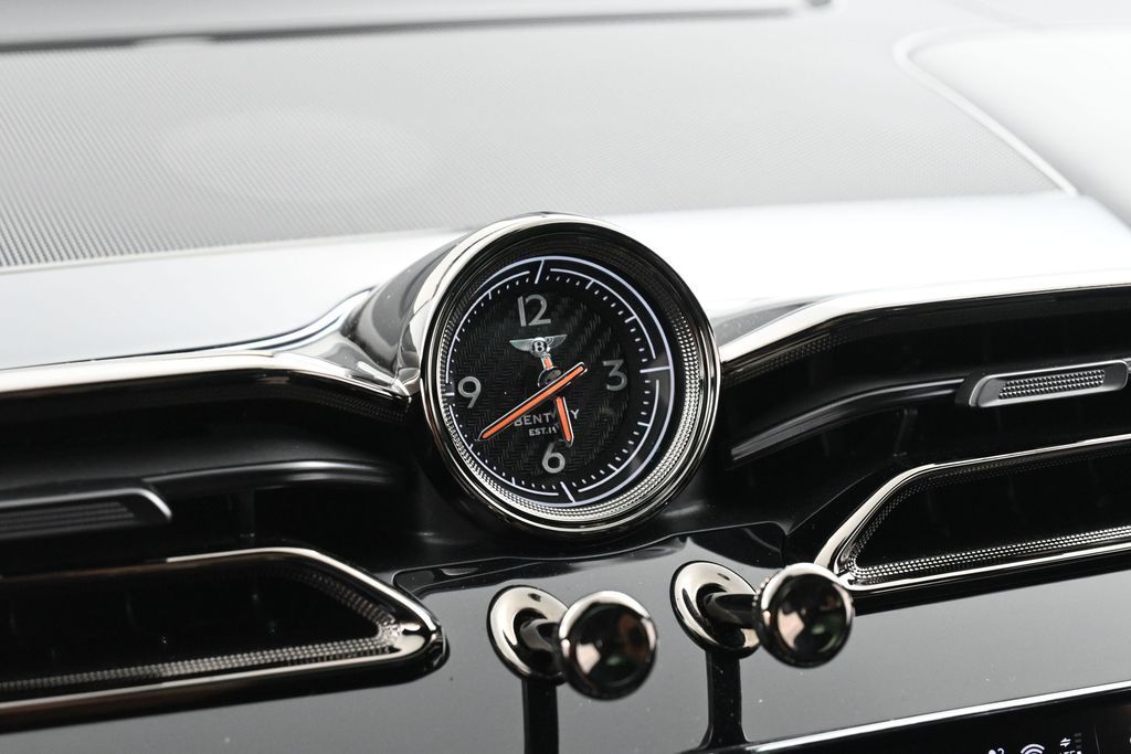 2025 Bentley Bentayga S - Photo 19